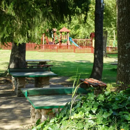 Osrodek Wczasowy Zielona * برزيسكا